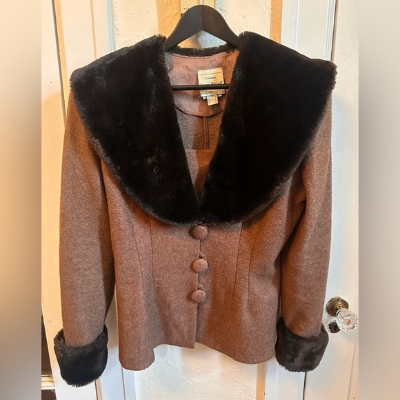 Jackets & Blazers - Creations Joseph Ribkoff Tailored Jacket Sze 14 – Faux Fur Collar Made in Canada
